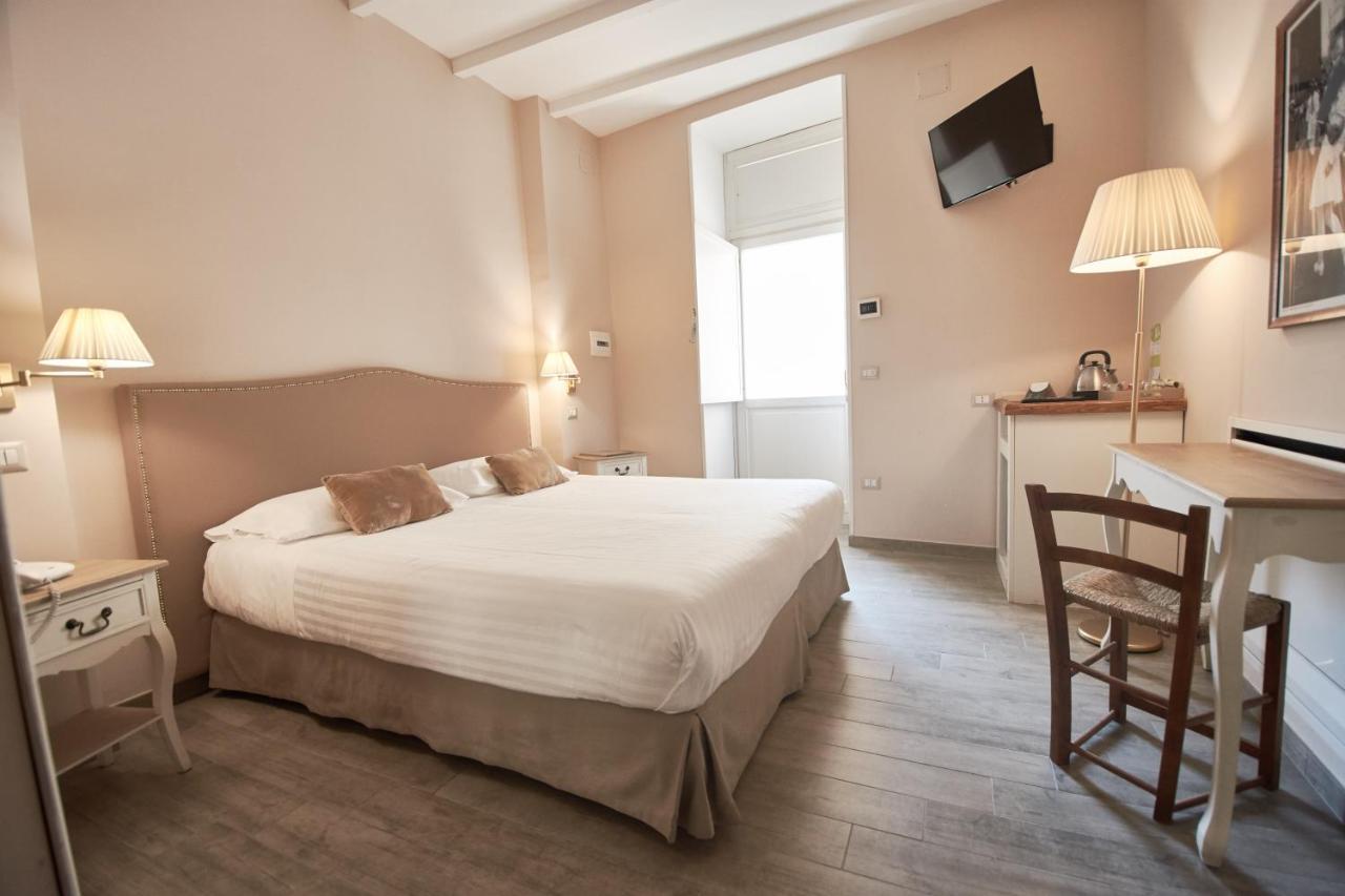 Hotel Cas'E Charming House Caserta Exterior foto